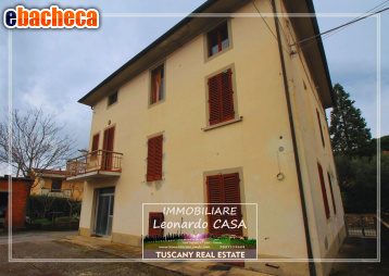 casa indipendente in vendita a Larciano