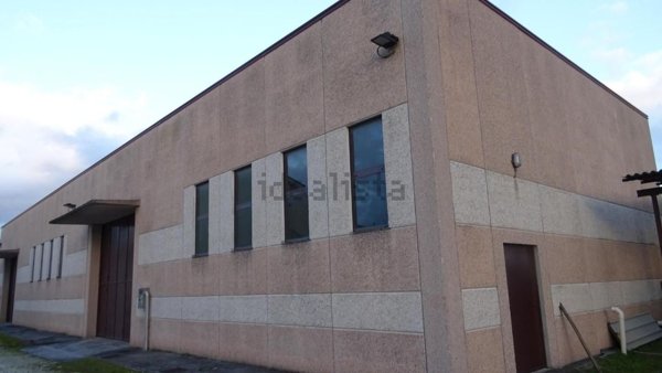 locale di sgombero in vendita a Larciano