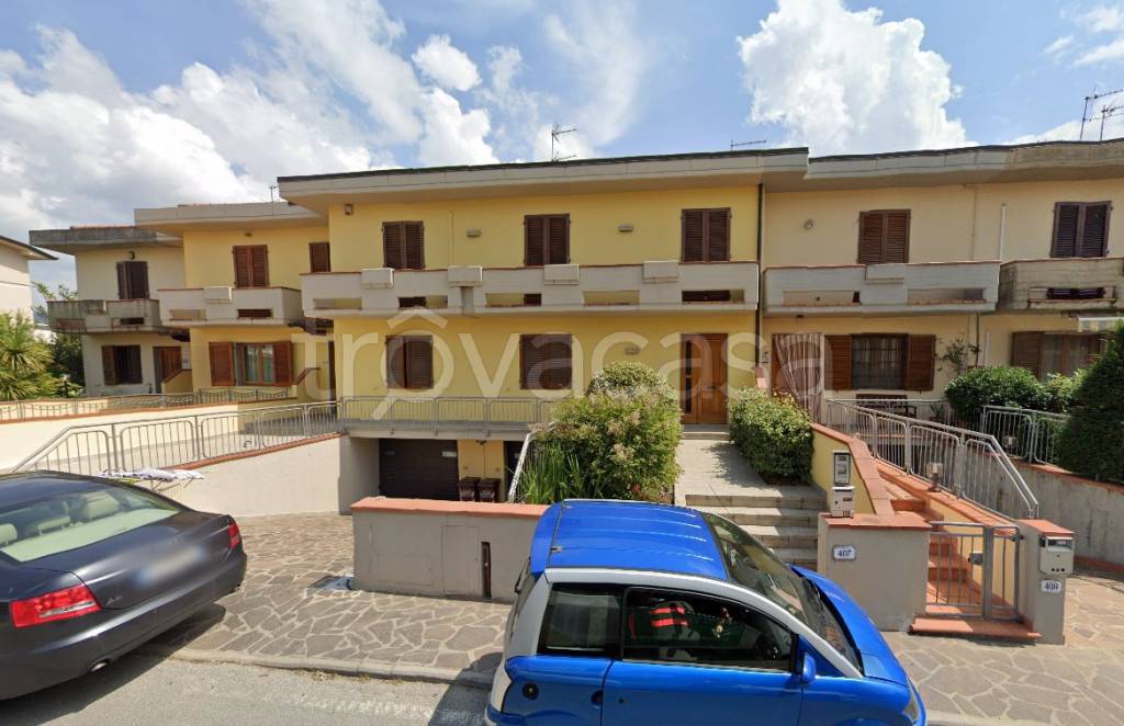 casa indipendente in vendita a Larciano