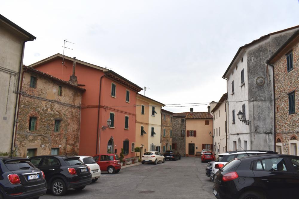 casa indipendente in vendita a Larciano in zona Cecina