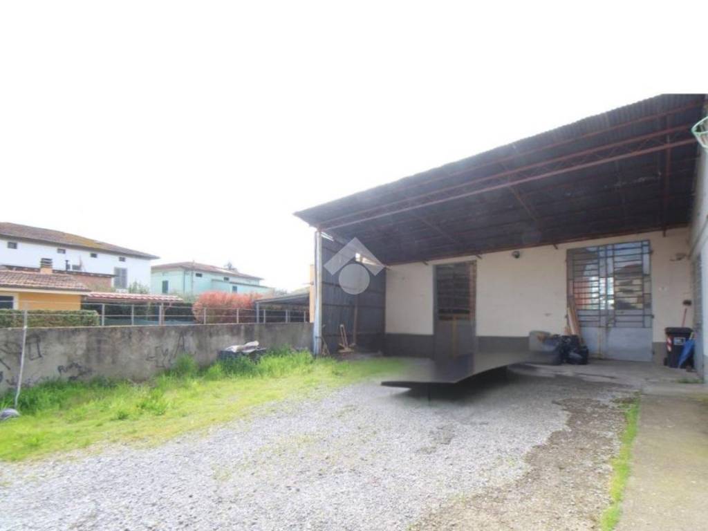 casa indipendente in vendita a Larciano in zona Castelmartini