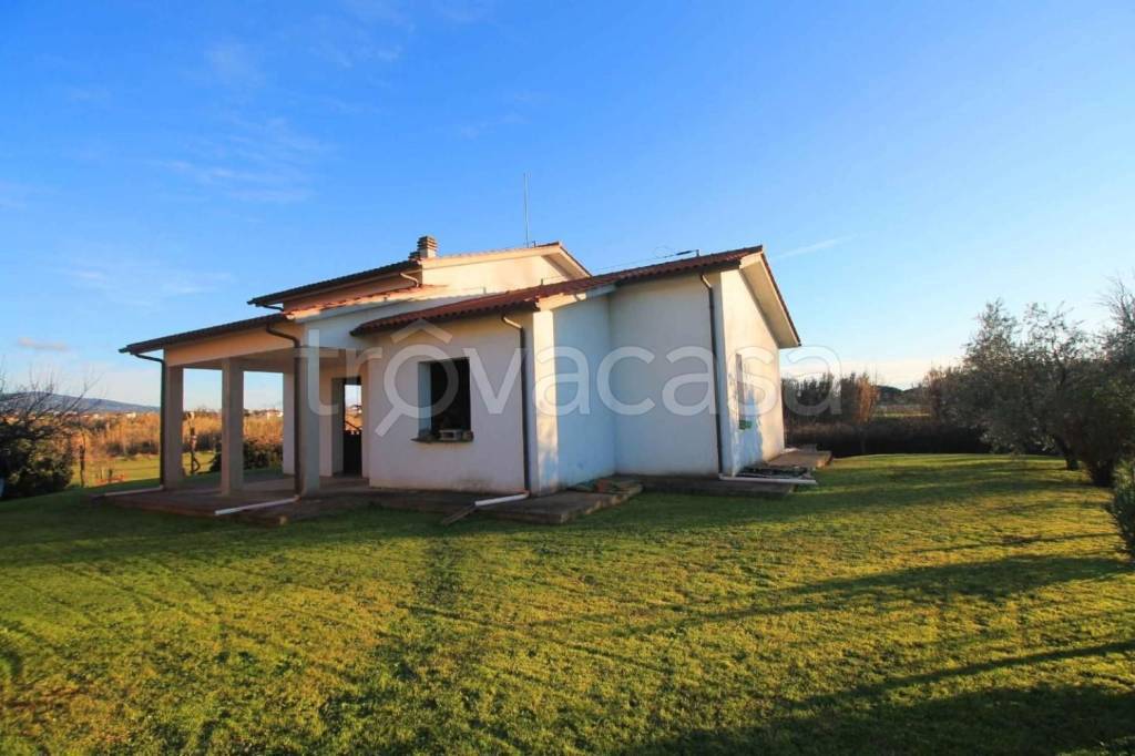 casa indipendente in vendita a Larciano