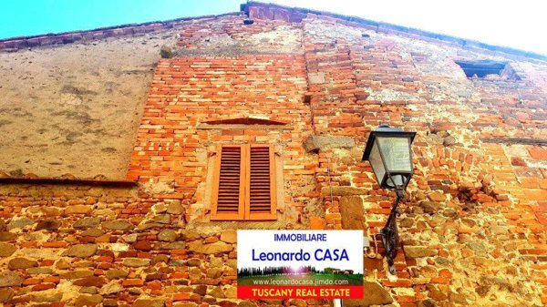 intera palazzina in vendita a Larciano in zona Cecina