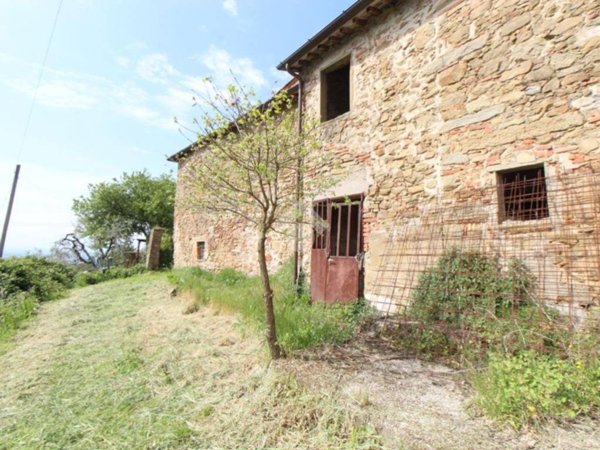 casa indipendente in vendita a Larciano