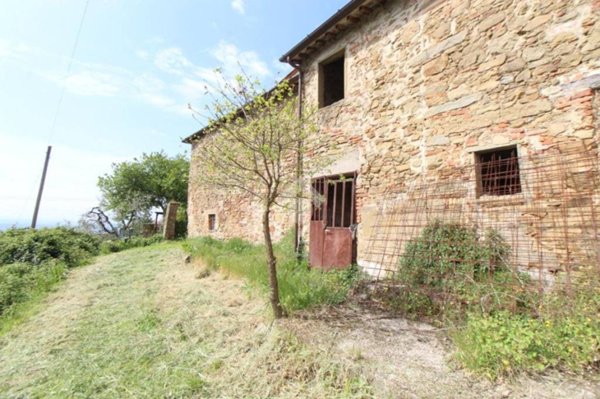casa indipendente in vendita a Larciano