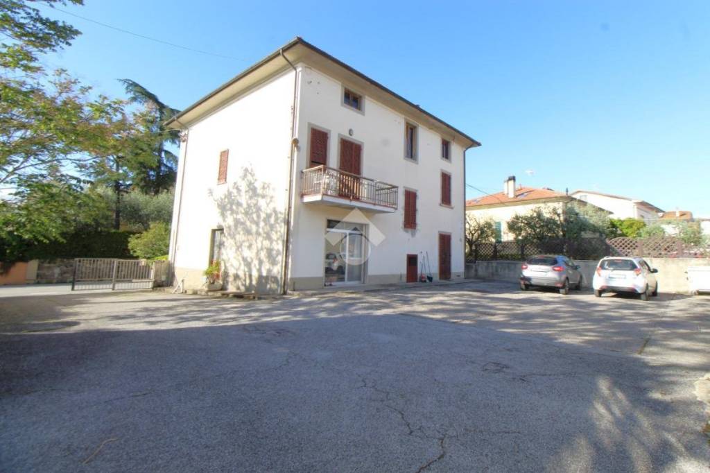 casa indipendente in vendita a Larciano