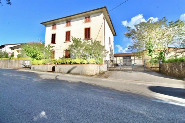 casa indipendente in vendita a Larciano