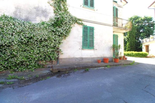 casa indipendente in vendita a Larciano in zona Castelmartini