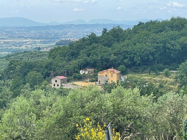 casa indipendente in vendita a Larciano