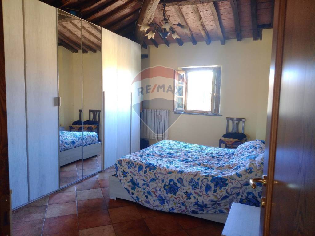 casa indipendente in vendita a Larciano