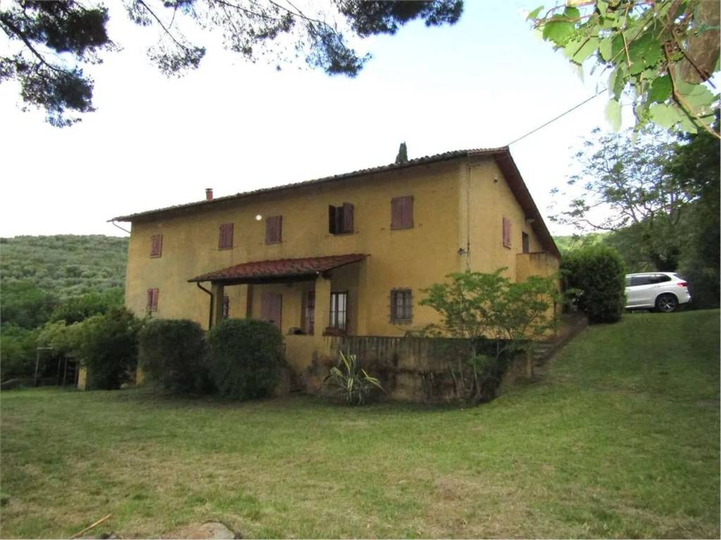 casa indipendente in vendita a Larciano