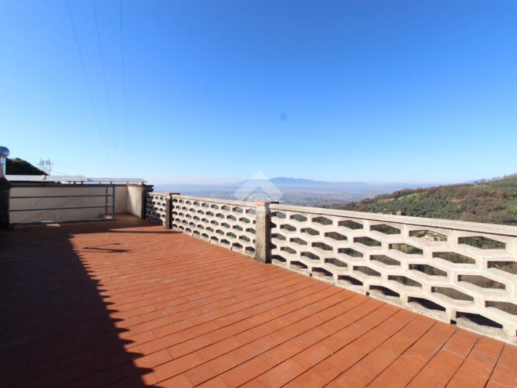 casa indipendente in vendita a Larciano