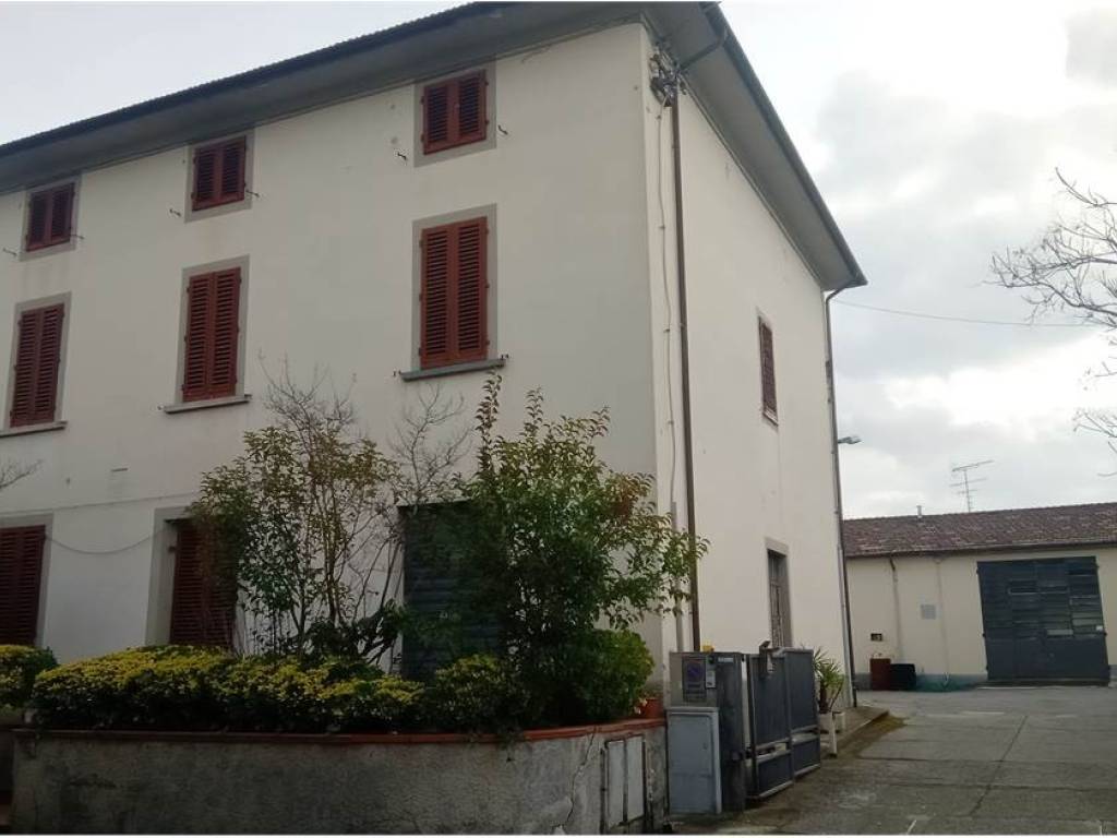 casa indipendente in vendita a Larciano