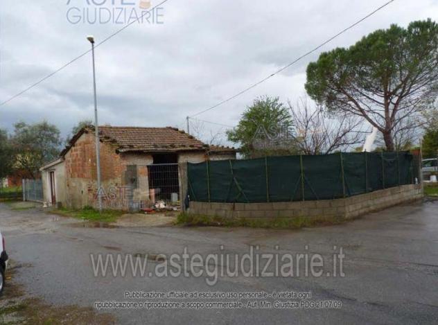 locale commerciale in vendita a Larciano