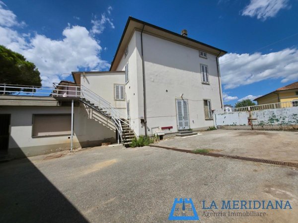 casa indipendente in vendita a Larciano in zona Castelmartini