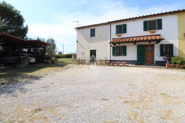 casa indipendente in vendita a Larciano in zona Biccimurri