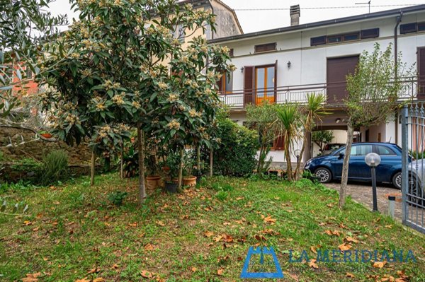 casa indipendente in vendita a Larciano