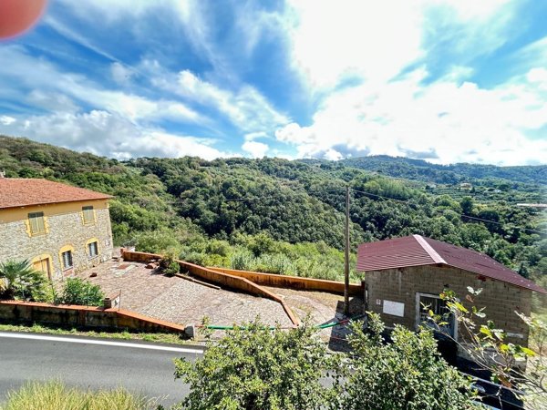 casa indipendente in vendita a Larciano