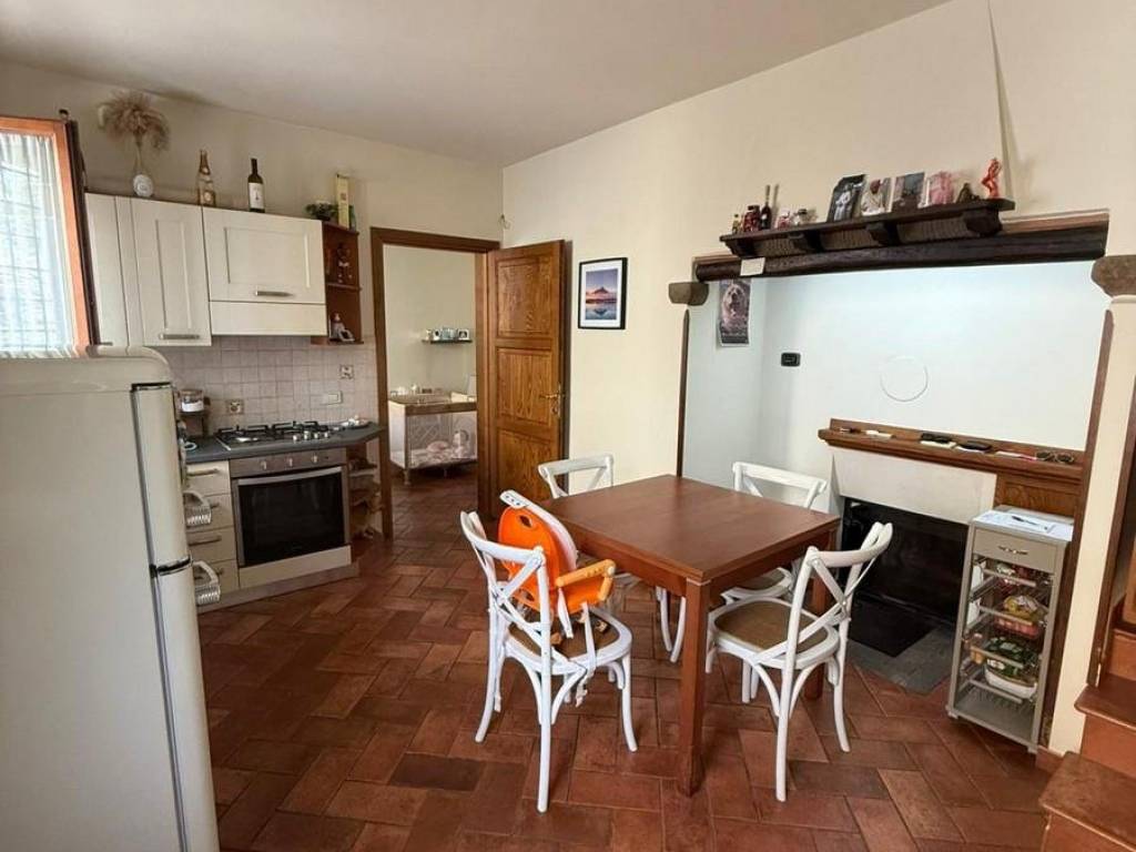 casa indipendente in vendita a Larciano