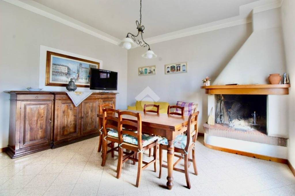 casa indipendente in vendita a Larciano in zona Castelmartini