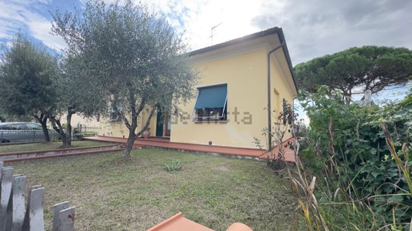 casa indipendente in vendita a Larciano