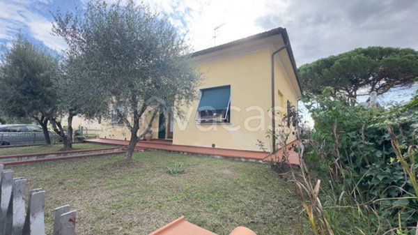 casa indipendente in vendita a Larciano