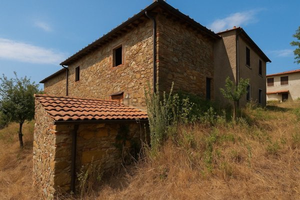 casa indipendente in vendita a Larciano