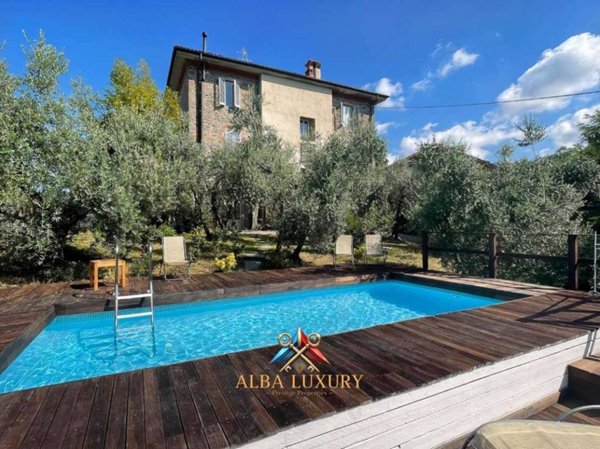 casa indipendente in vendita a Larciano