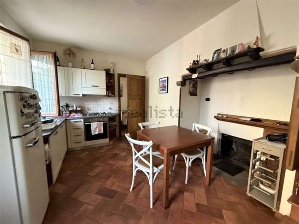 casa indipendente in vendita a Larciano