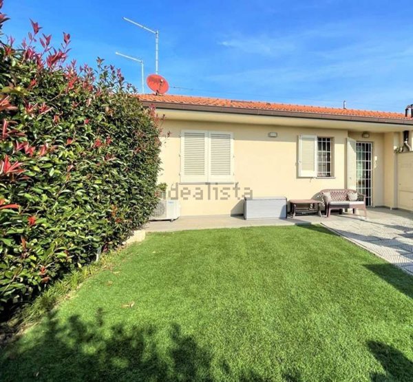 casa indipendente in vendita a Larciano