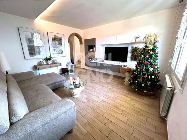 casa indipendente in vendita a Larciano