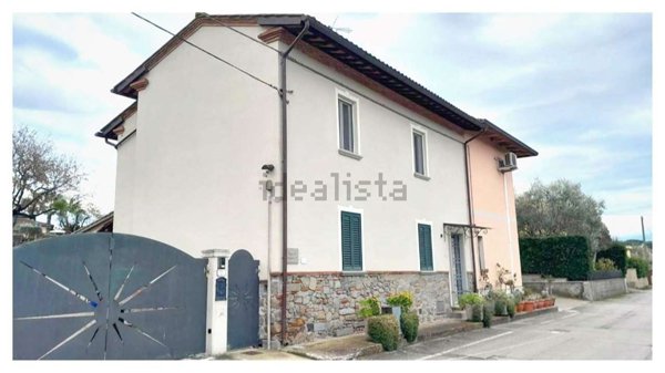 casa indipendente in vendita a Larciano in zona Castelmartini