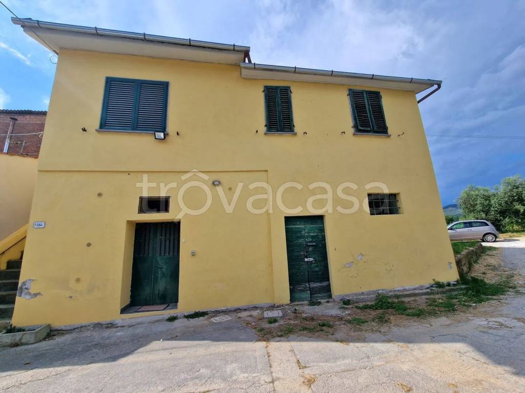 casa indipendente in vendita a Larciano in zona Castelmartini