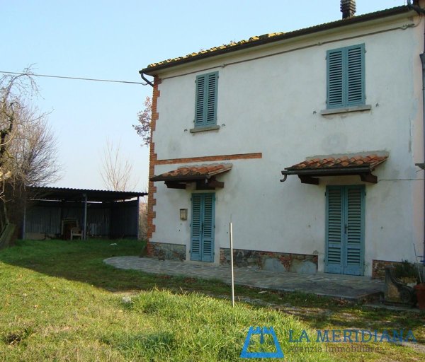 casa indipendente in vendita a Larciano