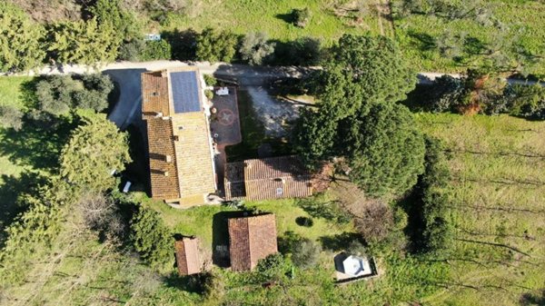 casa indipendente in vendita a Larciano