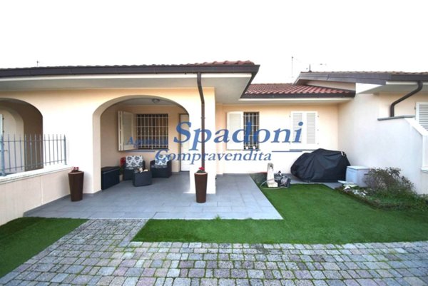 casa indipendente in vendita a Larciano