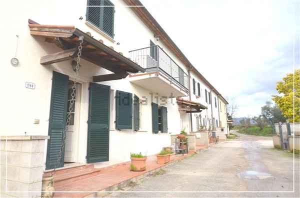 casa semindipendente in vendita a Larciano
