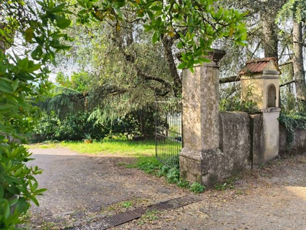 casa indipendente in vendita a Larciano in zona Cecina