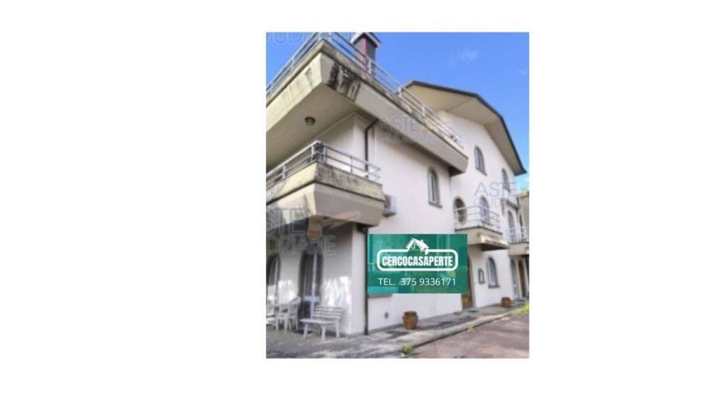 casa indipendente in vendita a Larciano
