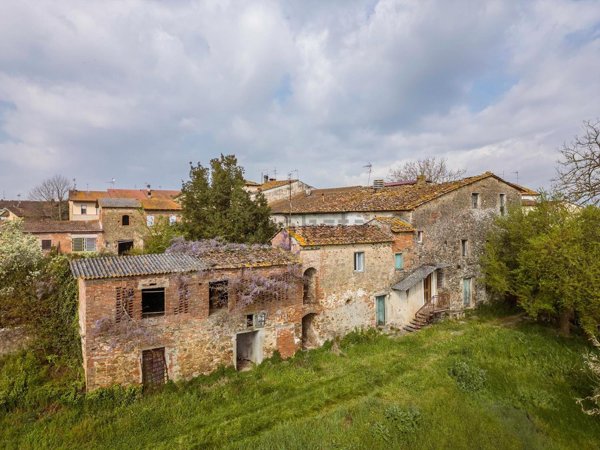 casale in vendita a Larciano