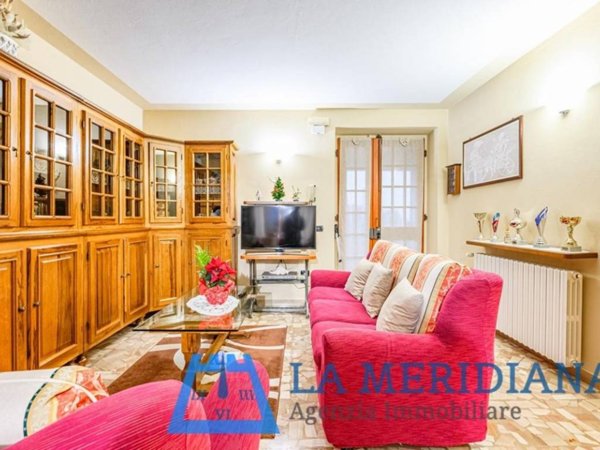 casa indipendente in vendita a Larciano