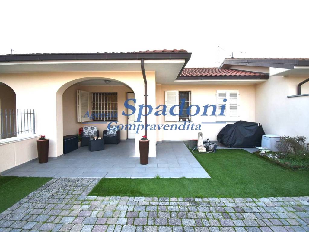 casa indipendente in vendita a Larciano