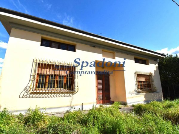 casa indipendente in vendita a Larciano