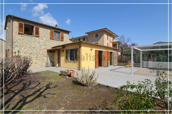 casa indipendente in vendita a Larciano in zona Cecina