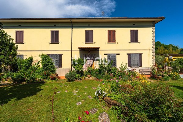 casa indipendente in vendita a Larciano