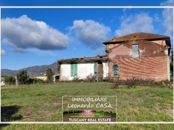 casa indipendente in vendita a Larciano