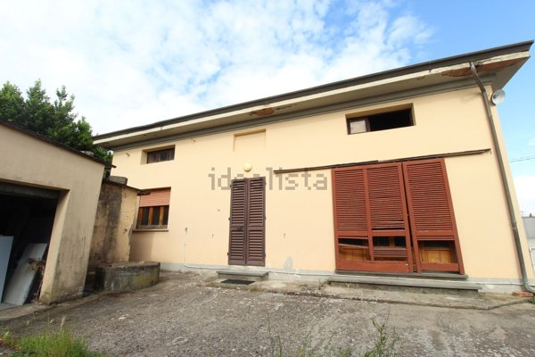 pentavano in vendita a Larciano in zona Biccimurri