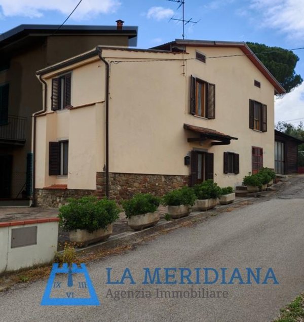 casa indipendente in vendita a Larciano