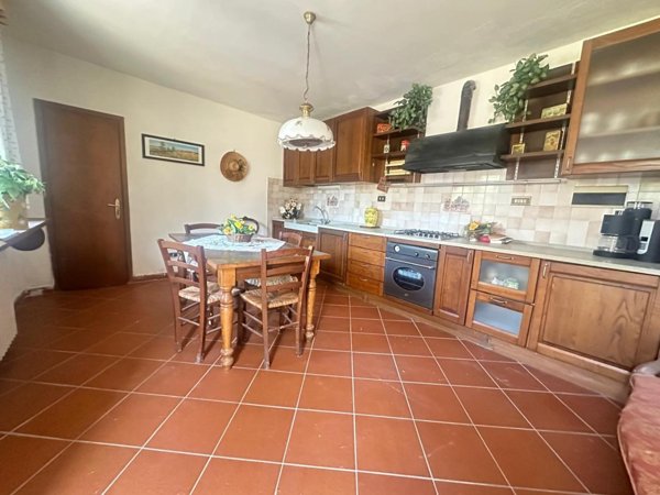 casa indipendente in vendita a Larciano in zona Biccimurri
