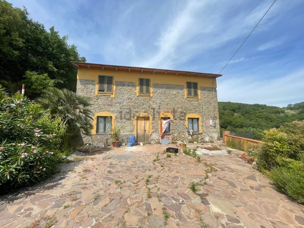 casa indipendente in vendita a Larciano in zona Biccimurri